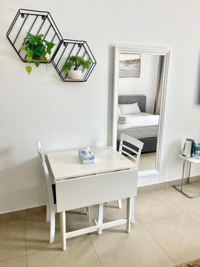 Super Elegant Studio Apartment-Sparkle Tower By Sweet Homes Dubai Dış mekan fotoğraf